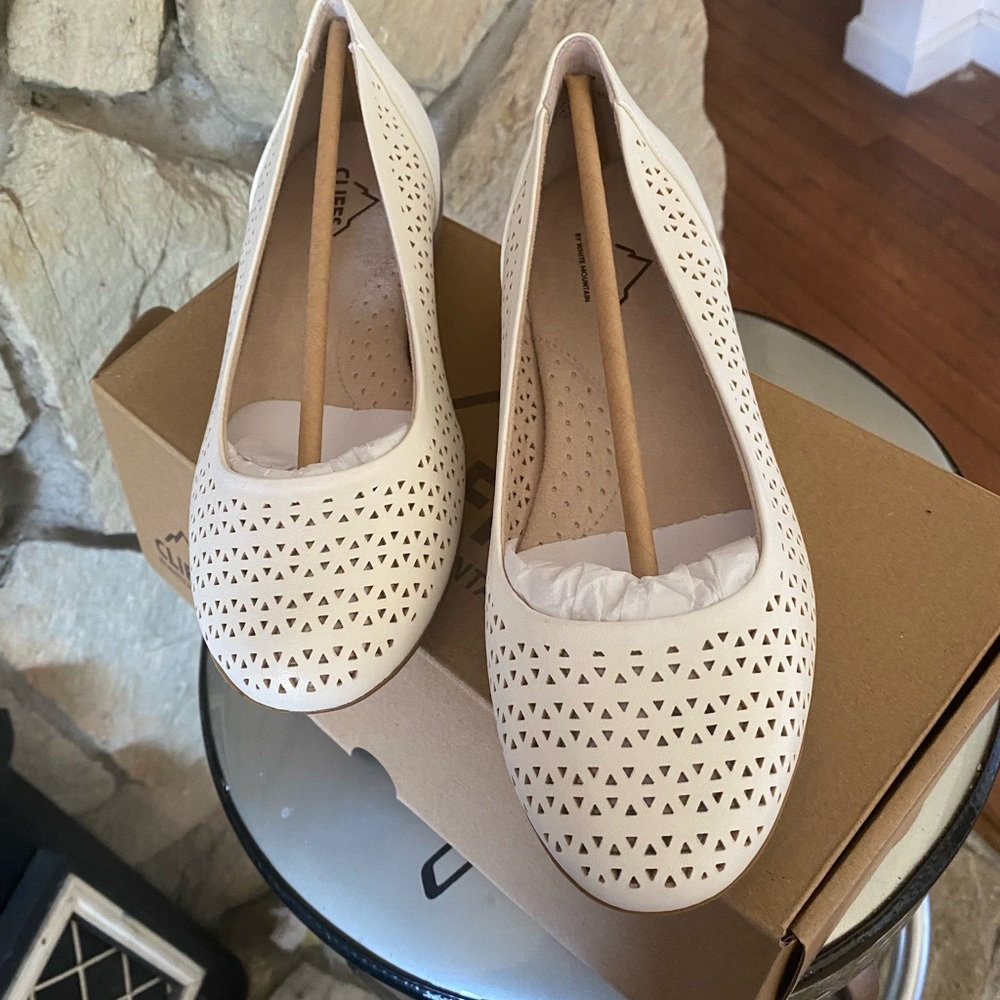 Ladies shoes
